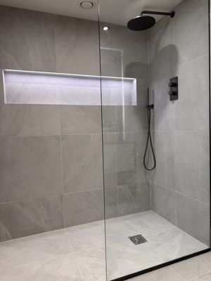 En-Suite Sample- click for photo gallery